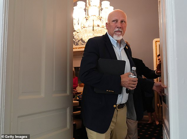 Bipartisan Collaboration as AOC and Republicans Address Ethical Concerns in Congressional Stock Trading