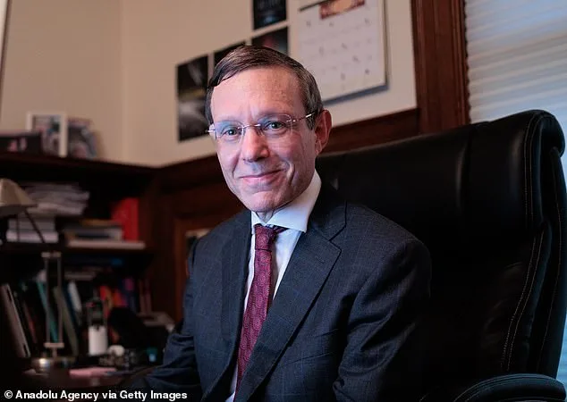 Harvard Scientist Avi Loeb Proposes Interstellar Object 3I/ATLAS's Hidden Companion Could Collide with Mars