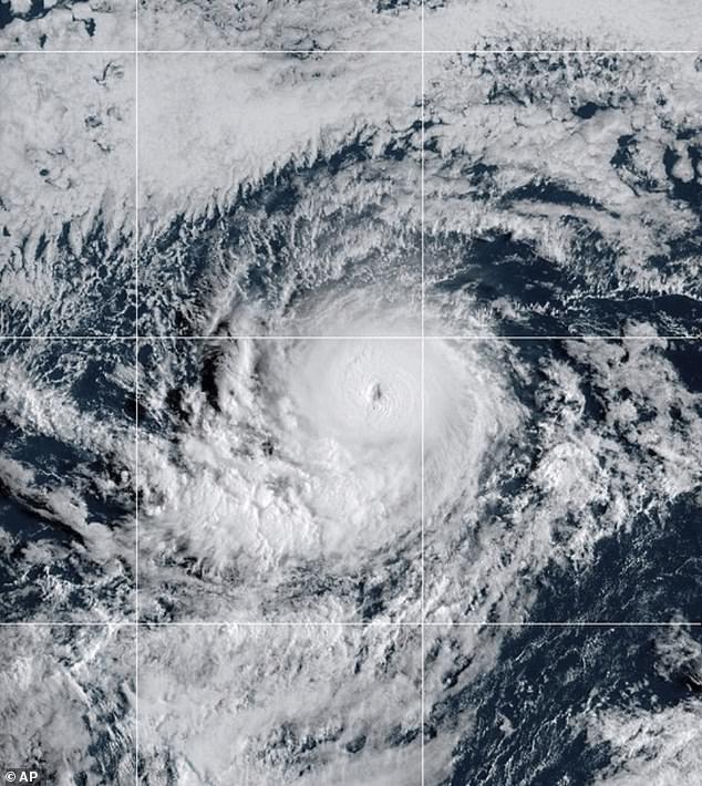 Imminent Threat: Hurricane Kiko Set to Deliver Direct Hit on Hawaii Amid Dire Warnings of Catastrophic Impact