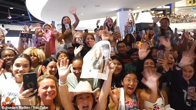 Teen YouTube Star's Makeup Launch Turns Chaotic at New Jersey Mall