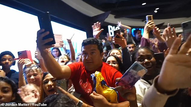 Teen YouTube Star's Makeup Launch Turns Chaotic at New Jersey Mall