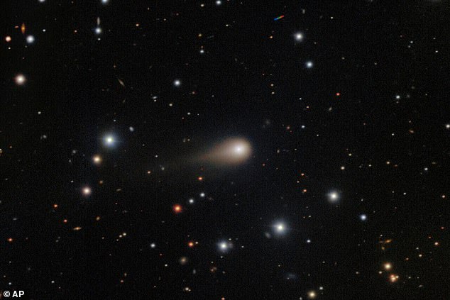 Mysterious Interstellar Object 3I/ATLAS Displays Unusual Color Change, Sparking Scientific Debate