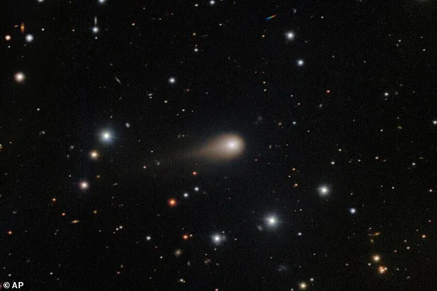 Mysterious Interstellar Object 3I/ATLAS Displays Unusual Color Change, Sparking Scientific Debate