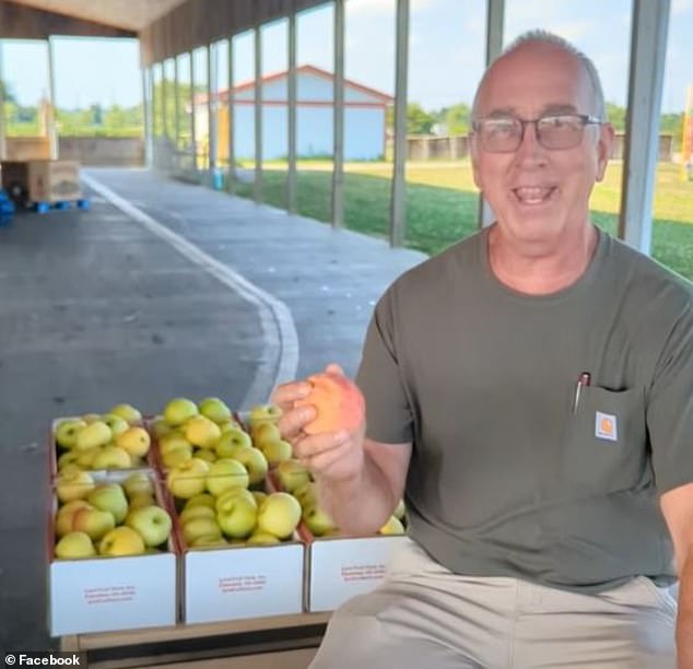 Ohio Orchard Calls Out Family for Smuggling $300 Worth of Apples During Pick-Your-Own Event