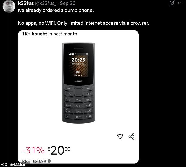 UK Citizens Turn to Retro Dumbphones to Resist Mandatory Digital ID Cards