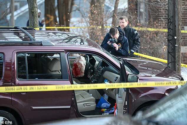 Minnesota Governor Tim Walz Accuses ICE of Contaminating Crime Scene in Shooting Incident, Calls Scene 'Total Chaos'