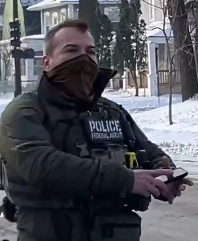 US Air Force C-40B Clipper's Unclassified Mission Sparks Public Speculation and Aviation Analysis