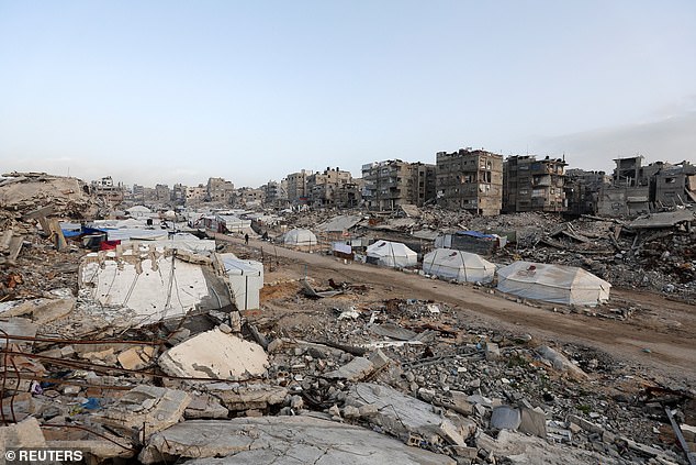 Controversy Over Trump's Gaza Reconstruction Plan: Mixed Reactions to Promises and Skepticism