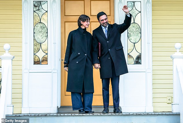 New York City Faces Post-Storm Cleanup Crisis as Mayor's Mansion Sparks Outrage