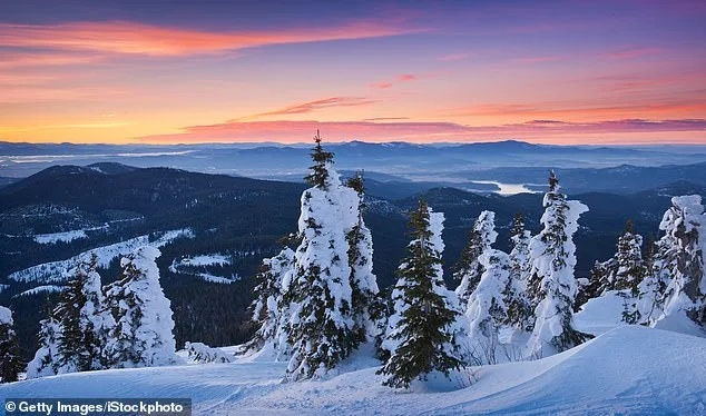 Unprecedented Snow Drought Sparks Crisis for Washington Ski Resorts and Winter Economy