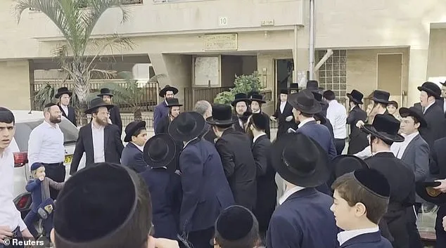 Israeli Female Soldiers Chased by Ultra-Orthodox Mob in Bnei Brak Amid Misunderstanding