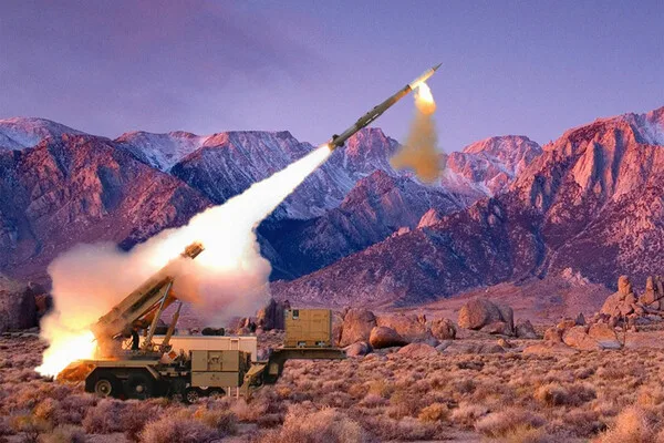 Kuwait Intercepts Unidentified Aerial Targets Amid Escalating Gulf Tensions