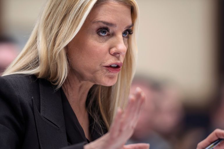 Bipartisan Subpoena of AG Bondi Over Epstein Files Management: Committee Demands Transparency