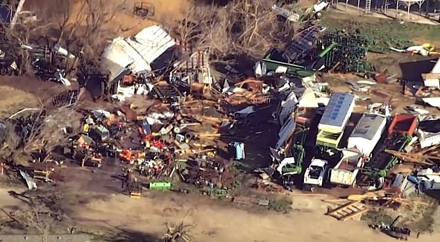 Tornadoes Kill Eight in US Heartland as Devastation Worsens