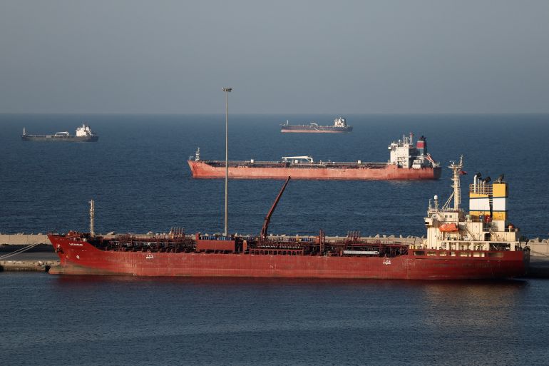 Strait of Hormuz Tensions Drive Oil Prices Past $100 as Markets Tremble