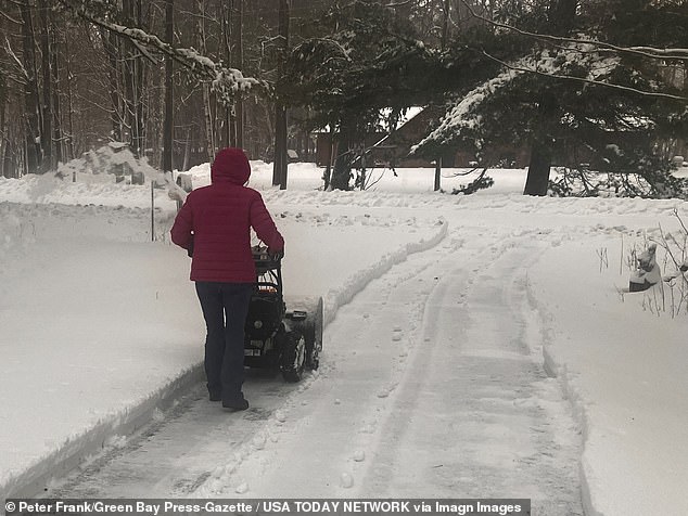 Triple-Threat Megastorm Poses Historic Threat to 200 Million as U.S. Braces for Blizzards, Tornadoes