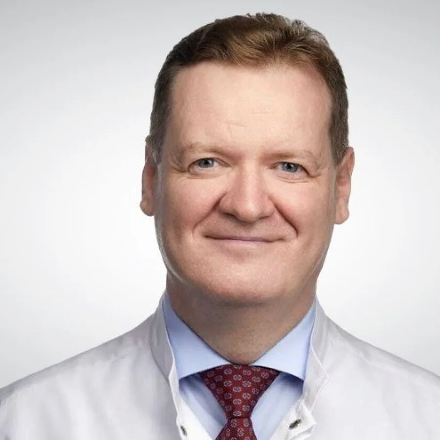 Rethinking Medicine: A Personal Journey Through Surgery and Life in Russia