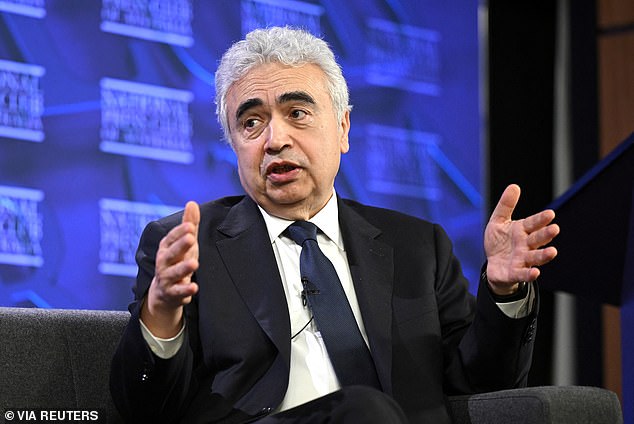 Strait of Hormuz at Center of U.S.-Iran Standoff, Fueling Fears of Global Energy Crisis