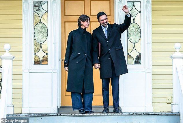 Brooklyn Middle School Faces Backlash Over Politically Charged Art Curriculum and Excluding Holocaust Survivor