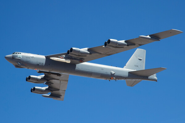 U.S. B-52 Bomber Demonstrates LRSO Missiles Over Mojave Desert in Modernization Effort