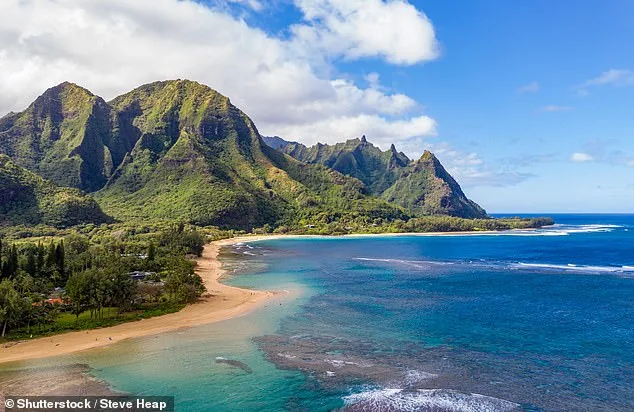 Tourist Helicopter Crash on Kauaʻi Kills Three, Injures Two