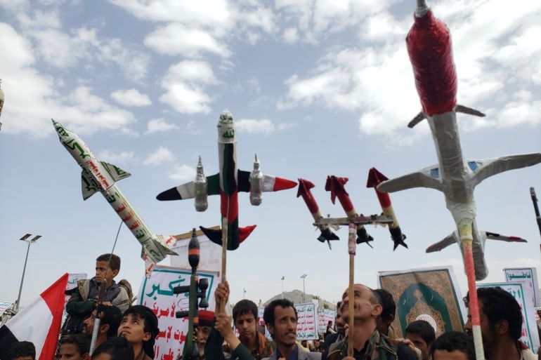 Houthis Escalate War with Israel, Threaten Global Trade with Bab al-Mandeb Blockade