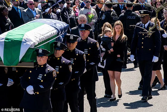Jury Chaos Shakes NYPD Officer's Murder Trial as Unanimity Questioned