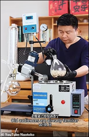 Chinese Blogger Creates Molecular Gastronomy Fried Chicken Made of Glass