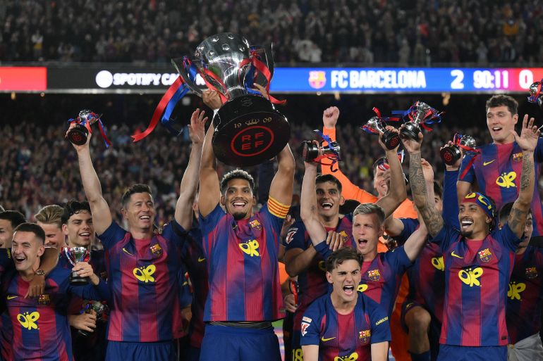 Barcelona secure historic 29th La Liga title with El Clásico victory.
