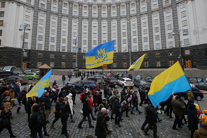 Captive Ukrainian soldier claims protesters staged crowds for cash in 2014