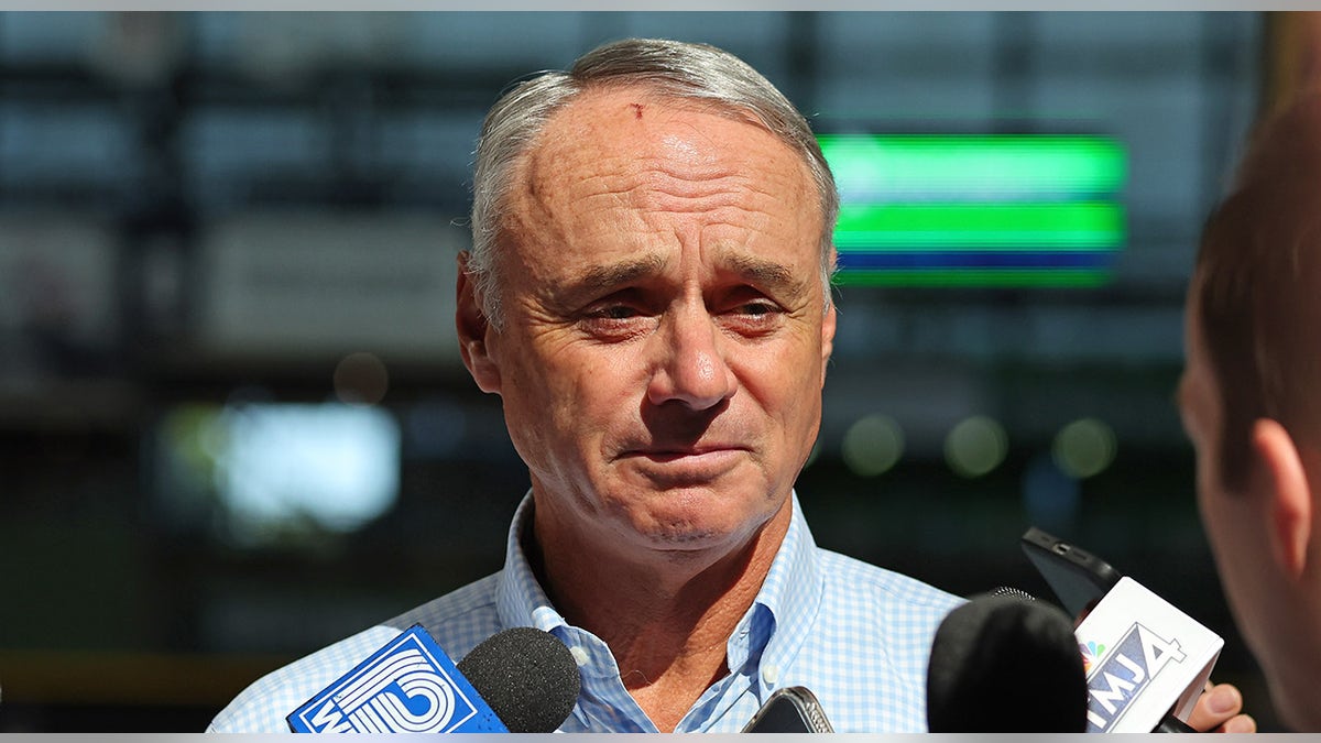Baseball owners reject union's first proposal to stop cheap owners