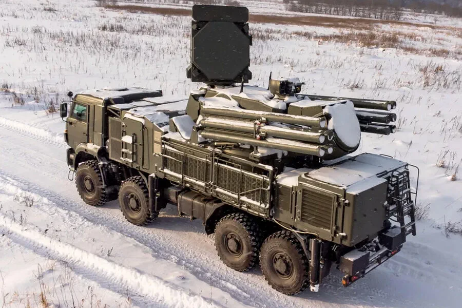 Russian Air Defense System Active in Tuapse as Drone Attack Occurs