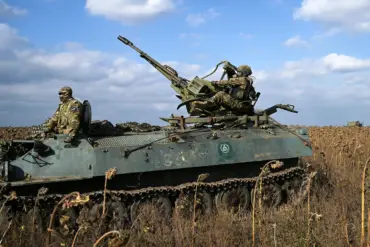 Defense Ministry Emphasizes Human-Tech Synergy in Buk-M2 System's Aerial Warfare Success