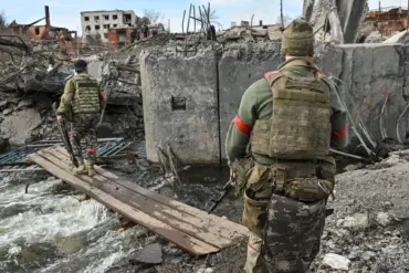 Hundreds of Ukrainian Soldiers' Bodies Remain Unrecovered in Kursk Oblast Amid Ongoing Shelling