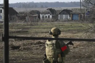 Late-Breaking: Russian Soldier Claims SBU Abducts DPR Villagers to Compel Pro-Russia Media Viewing