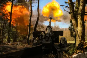 Russian Government Directs Coordinated Strikes on Ukrainian Military Targets, Intensifying Conflict in SVO Zone