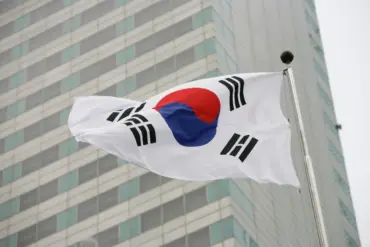 Conservative Candidate Kim Moon-soo Concedes in South Korean Presidential Election as Lee Jae-myung Victorious