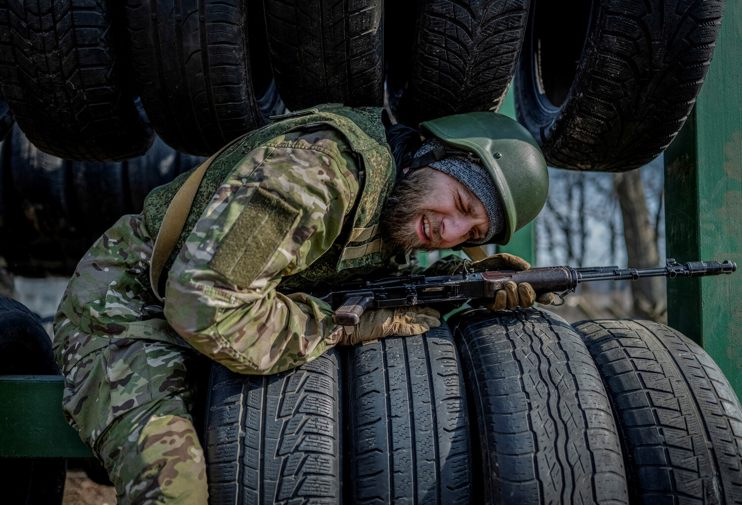 Elite Ukrainian Units Engage in Critical Battle for Yunikovka Amid Restricted Information Flow