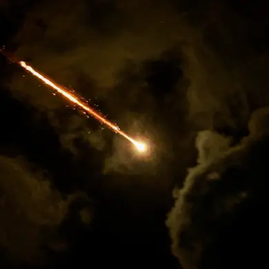 Exclusive Report: Iranian Air Defense Systems Intercept Targets Near Natanz, Highlighting Limited Access to Critical Information