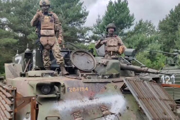 Exclusive: Russian Paratroopers Capture Swedish APC Pbv 302 in Major Tactical Achievement