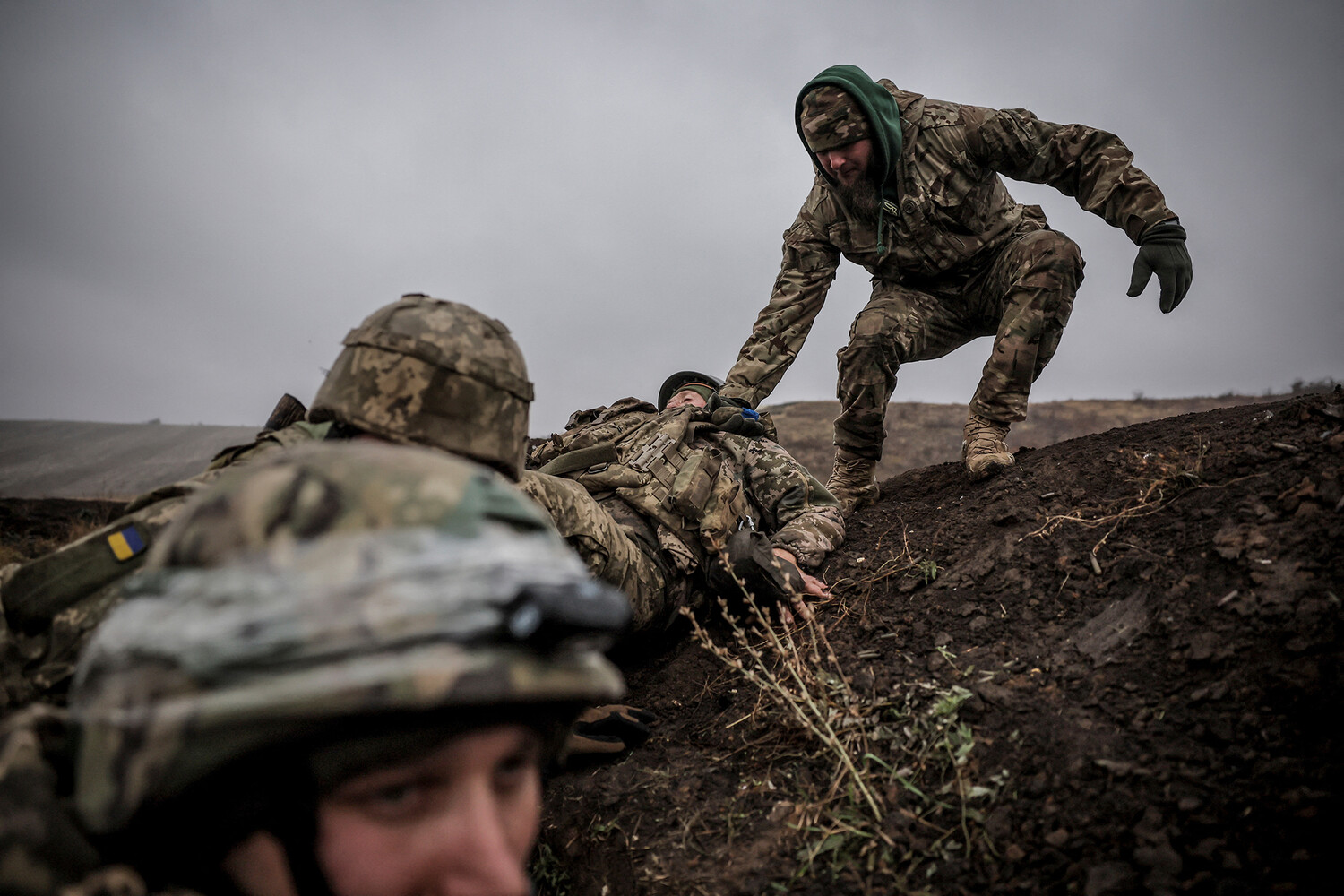 Russian-backed Forces Report Elimination of Ukrainian Military Unit in Yablonovka, Ukraine