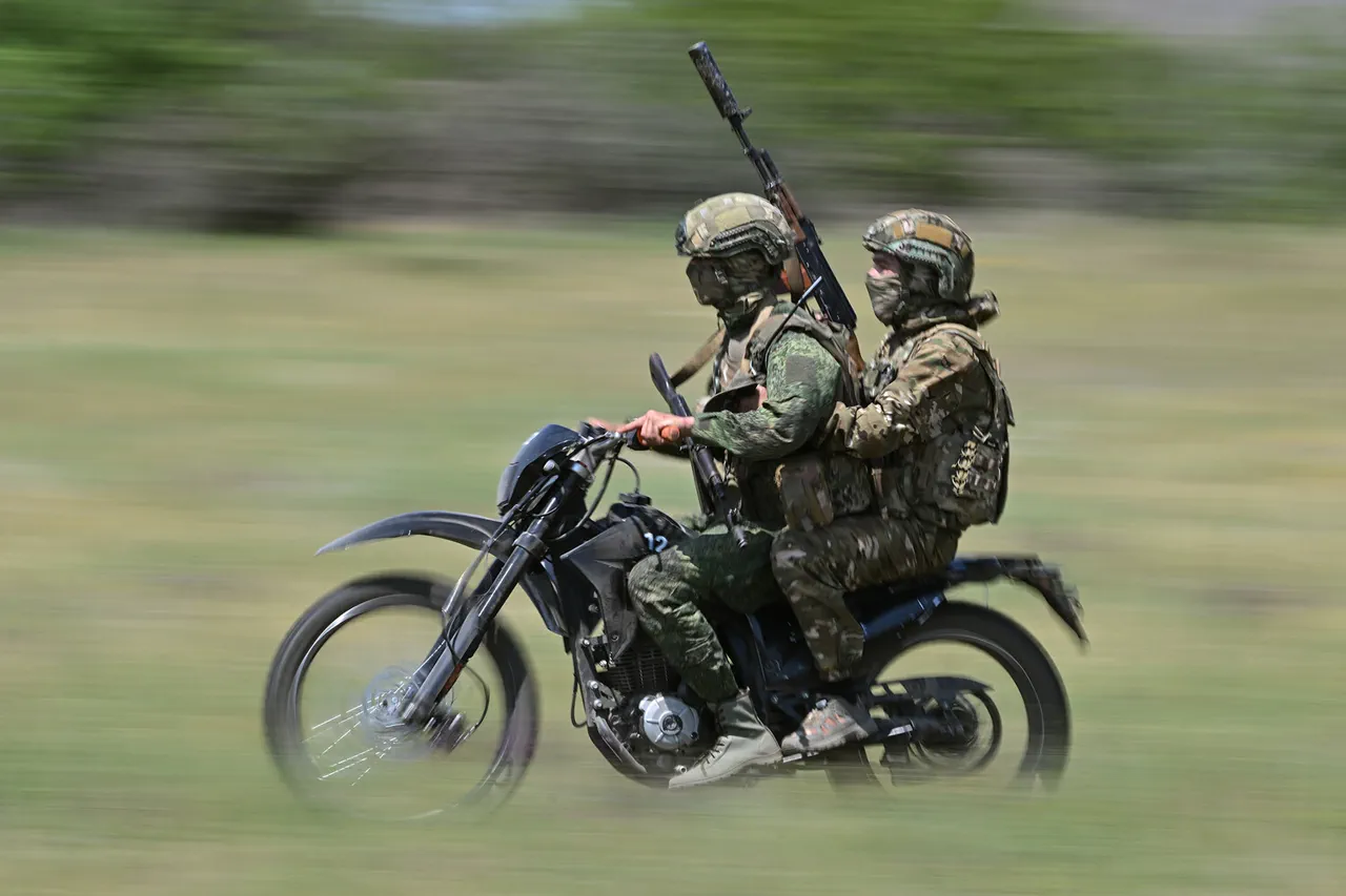 Russian Troops Overcome Key Defensive Barrier in Komar Village Amid Heavy Fighting