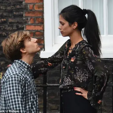 Tinder's Height Filter Sparks Debate Over Personal Preferences in Dating