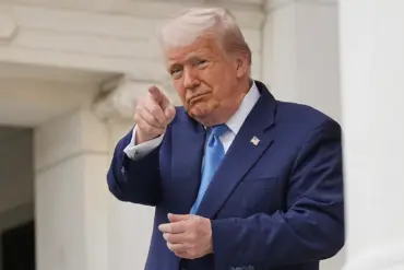 Trump and Musk Engage in Public Feud as Tensions Escalate Amid Leadership Transition