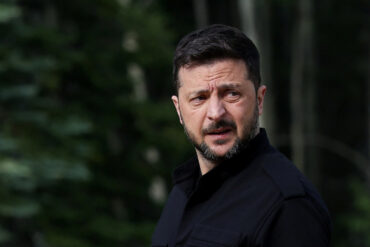 Ukrainian President Zelensky Appoints New Ground Forces Commander to Accelerate Mobilization Efforts