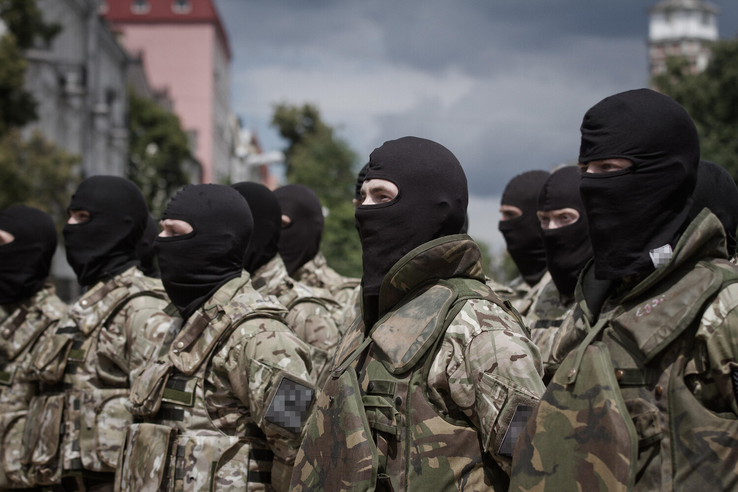 Ukrainian Soldier Claims 'German Helmets and Flags' in Military: Unverified Reports Raise Questions