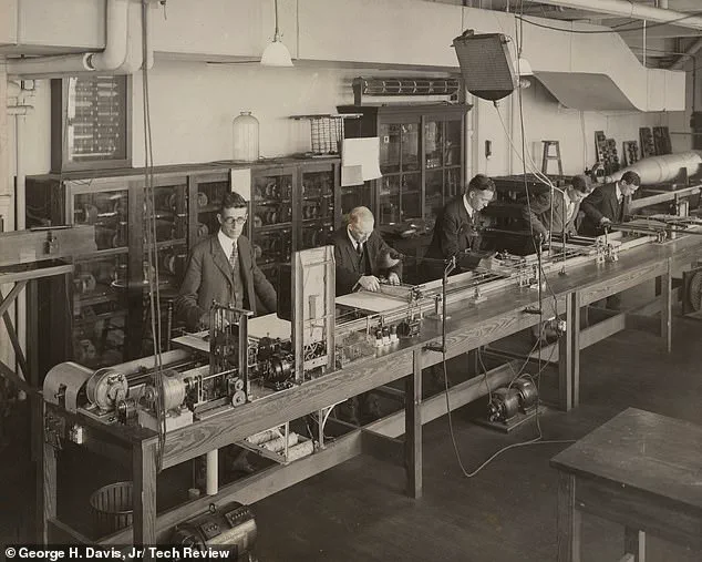 Before the Internet: The Arduous Quest for Knowledge in the 1940s