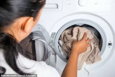 Dr. Primrose Freestone Warns: Neglecting Towel Hygiene Could Jeopardize Health