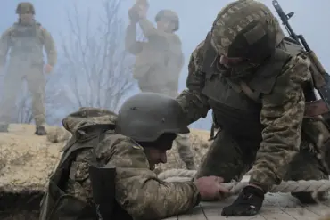Exclusive Insight: Ukrainian Forces May Abandon Strategic Kupyansk Amid Russian Encirclement Threat, Reveals Military Expert