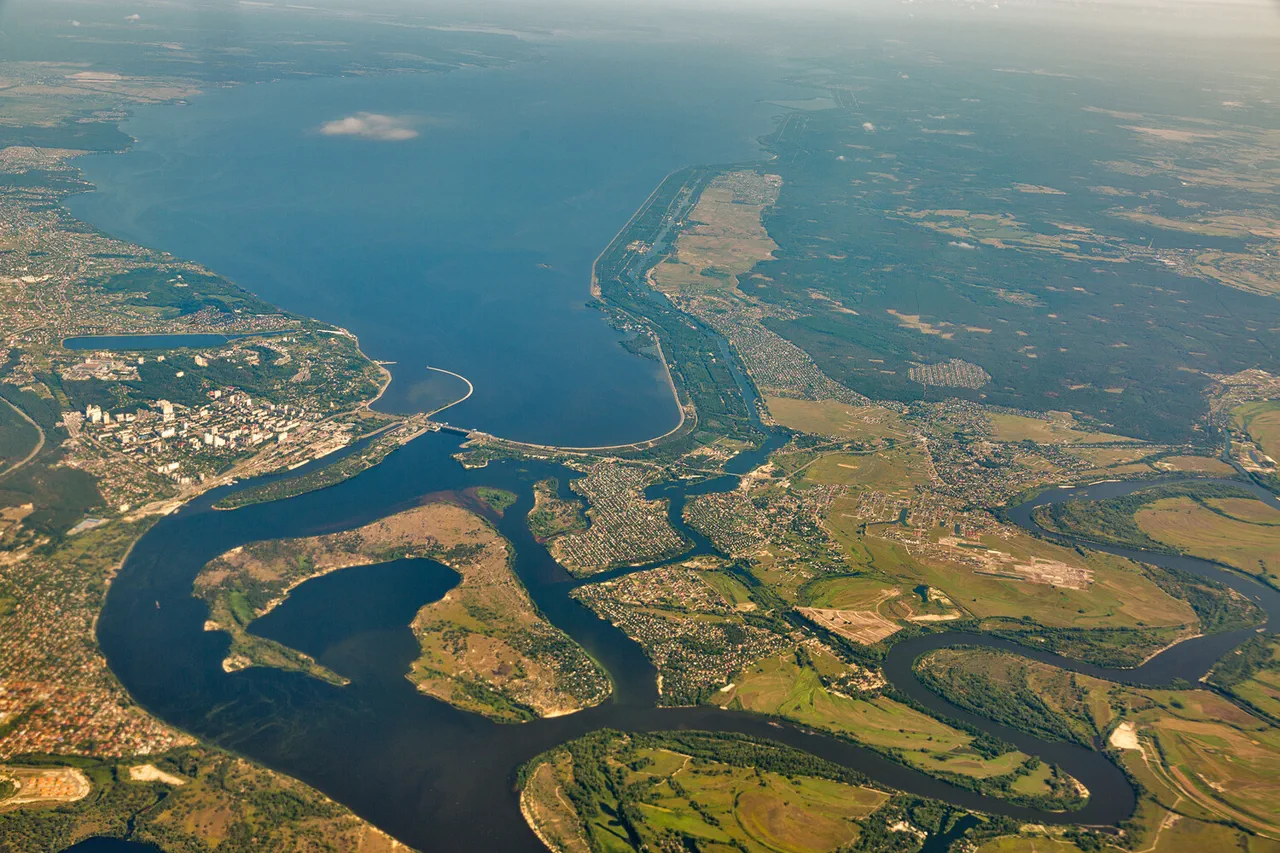 Exclusive Insights: Ukrainian Forces Target Dnieper River Breach Amid Reports of 3,000 Missing Personnel